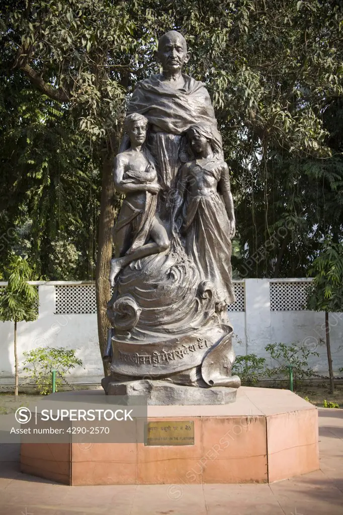 Statue of Mahatma Gandhi, at the Gandhi Smriti, 5 Tees January Marg, New Delhi, Delhi, India