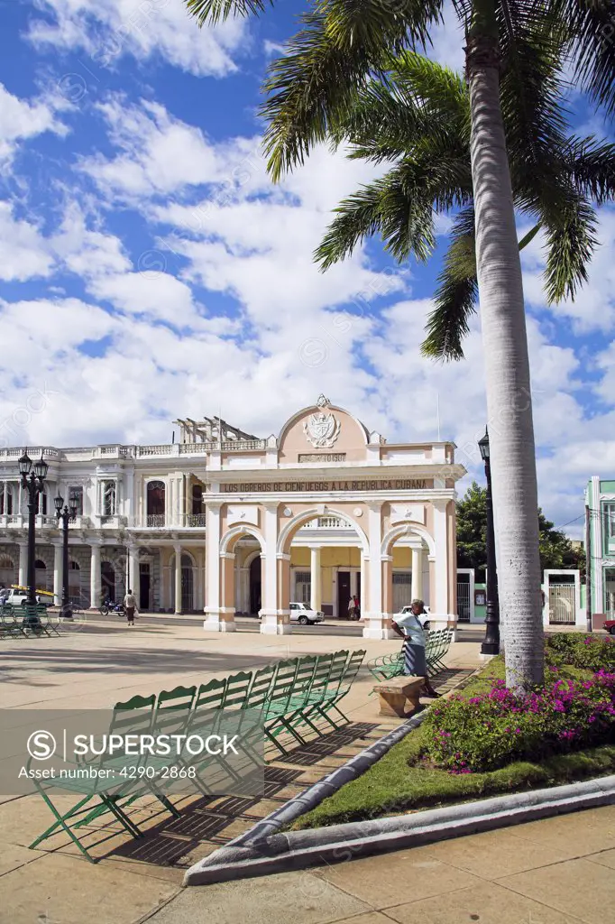 Triumphal arch, commemorating birth of Cuban Republic, Parque Jose Marti, Cienfuegos, Cienfuegos Province, Cuba