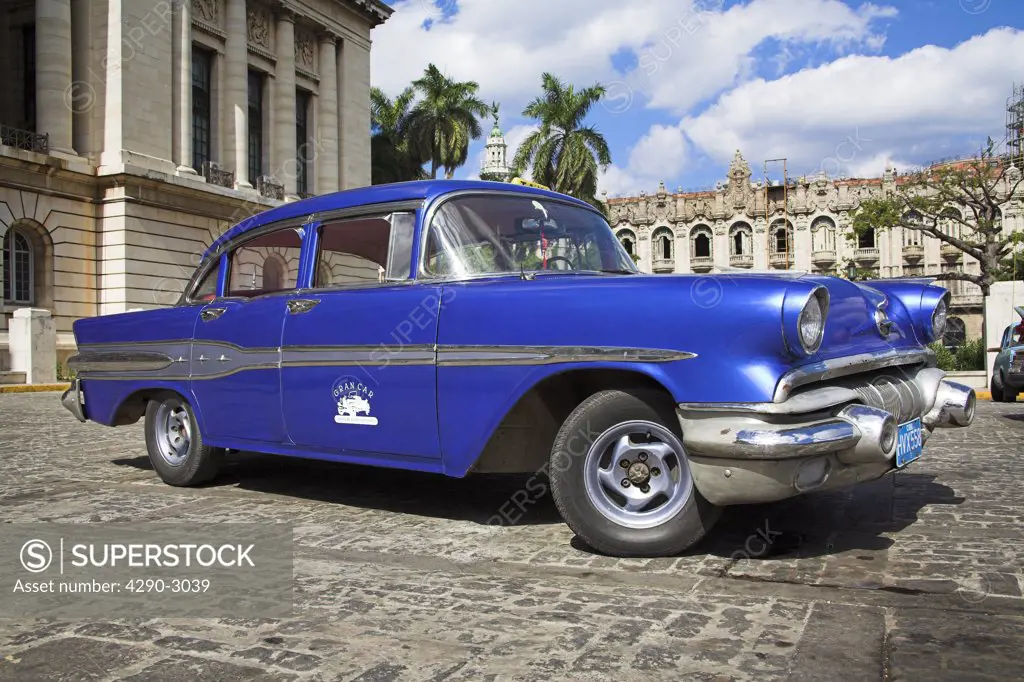 Classic American blue Pontiac taxi, Havana, La Habana Vieja, Cuba