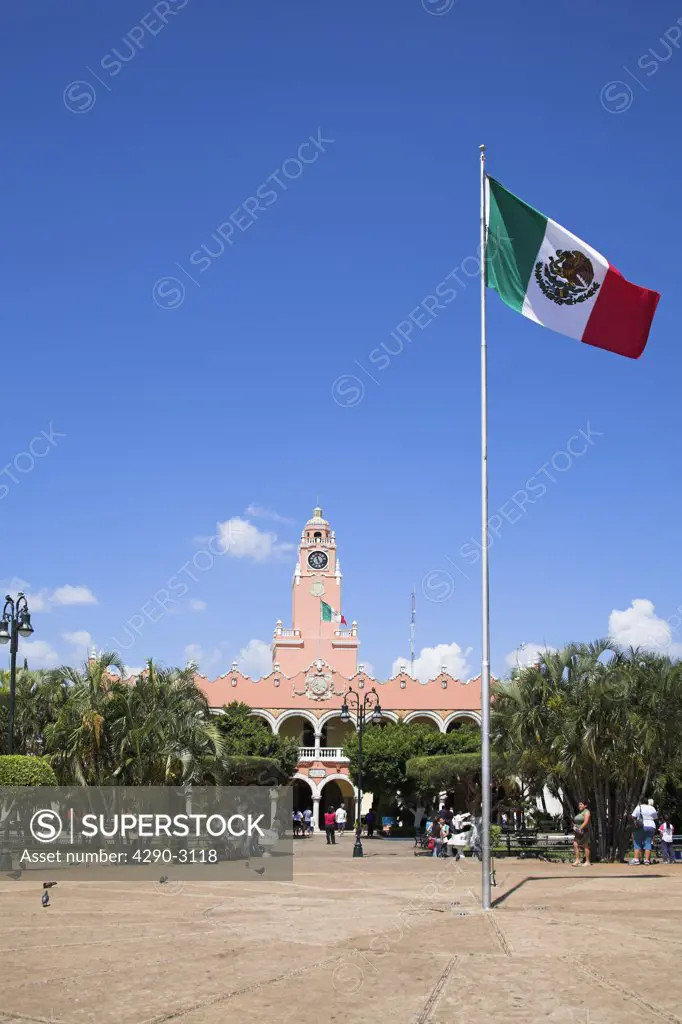 Palacio Municipal and Ayuntamiento, Town Hall, Plaza Mayor, Zocalo, Merida, capital of Yucatan State, Mexico