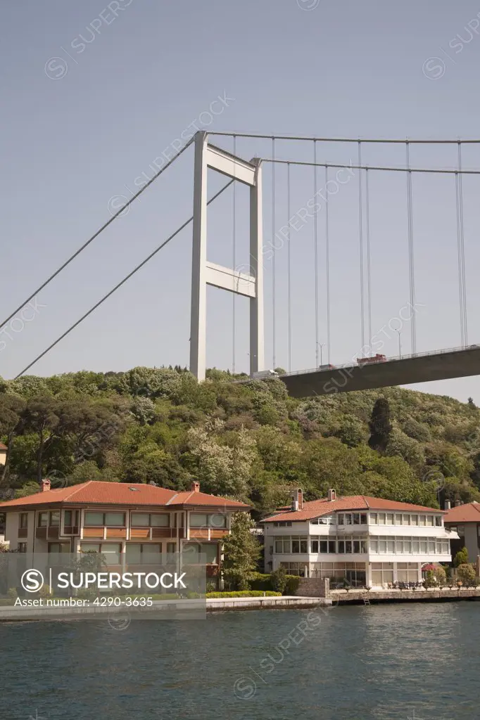 Fatih Sultan Mehmet Bridge, and waterside homes, beside the Bosphorus, Istanbul, Turkey