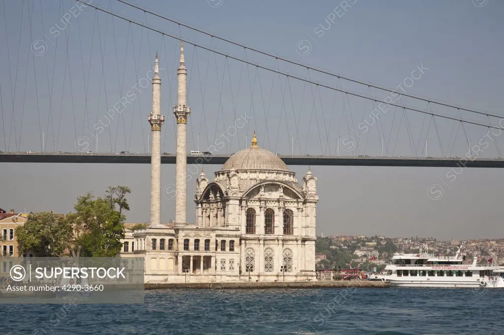 Ortakoy Mosque, beside the Bosphorus Bridge, Ortakoy, Istanbul, Turkey