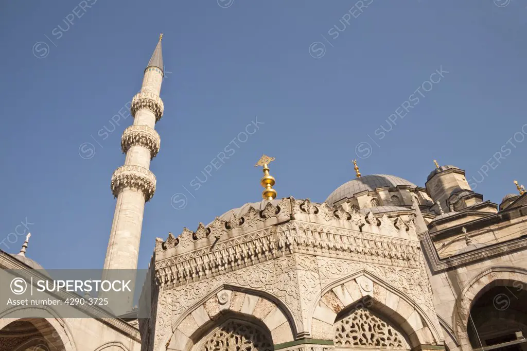 New Mosque, also known as Eminonu Yeni Camii, Eminonu, Istanbul, Turkey