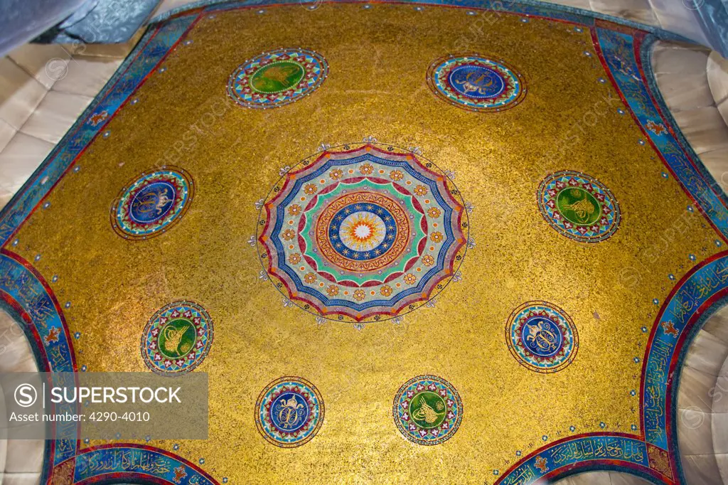 Colourful ceiling of the Neo Byzantine German Fountain, Alman Cesmesi, in the Hippodrome, Istanbul, Turkey