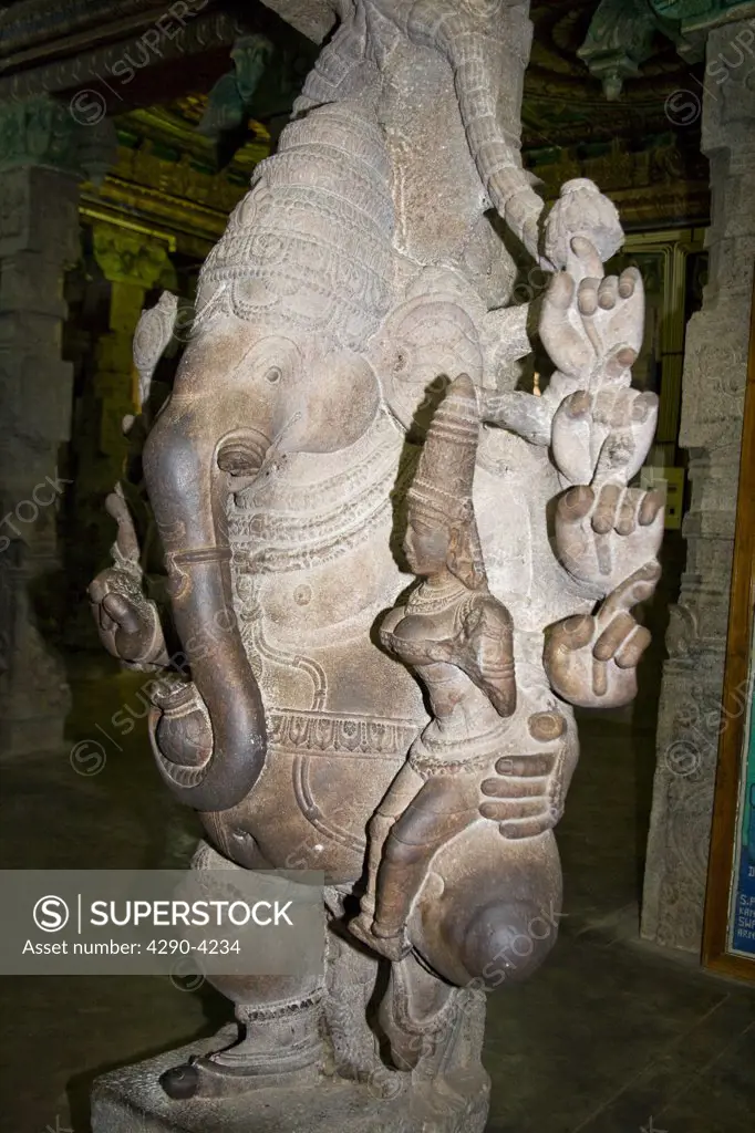 Statue of Ganesh and his wife, Hall of 1,000 Pillars, Meenakshi Temple, Madurai, Tamil Nadu, India