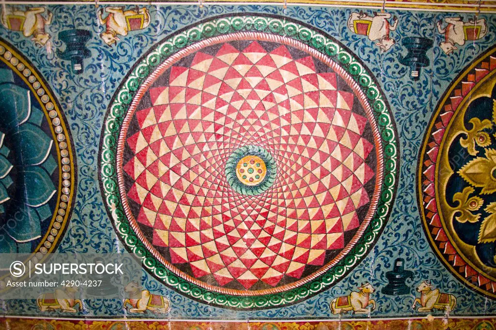 Colourful painting on a ceiling, Meenakshi Temple, Madurai, Tamil Nadu, India