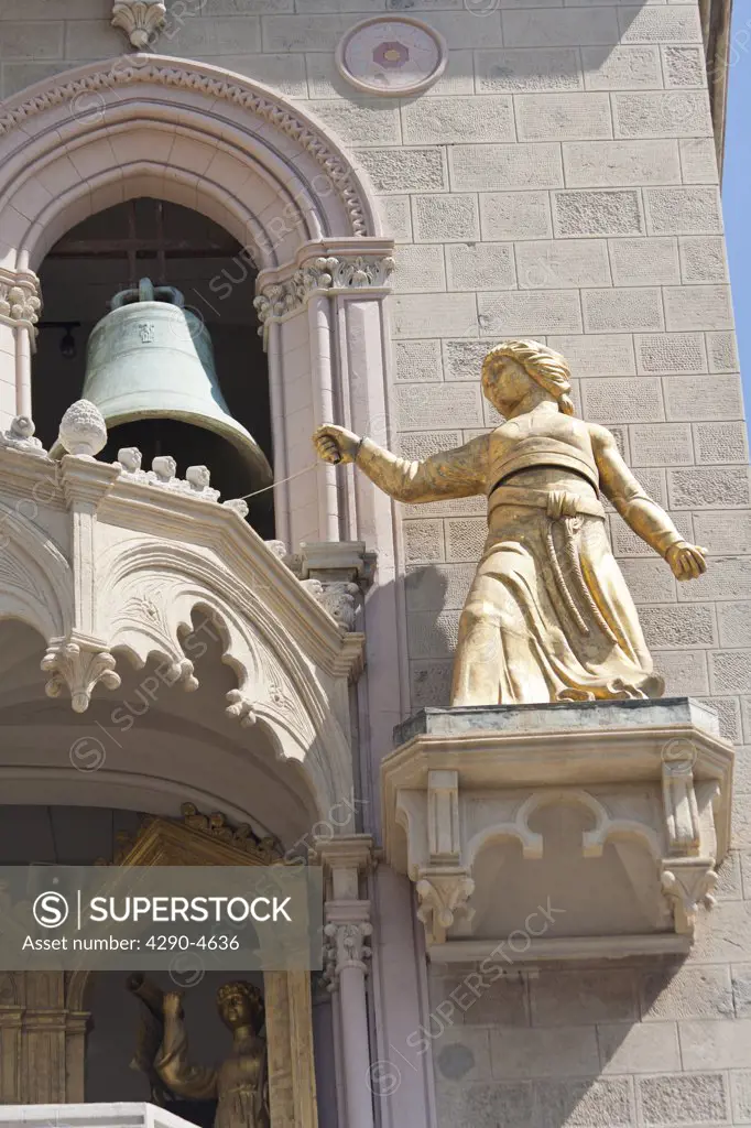 Golden statue and bell in bell tower, Messina Cathedral, Piazza Del Duomo, Messina, Sicily, Italy