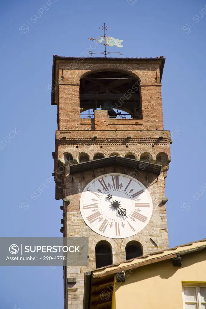 Torre Civica delle Ore, clock tower, Via Fillungo, Lucca, Tuscany, Italy