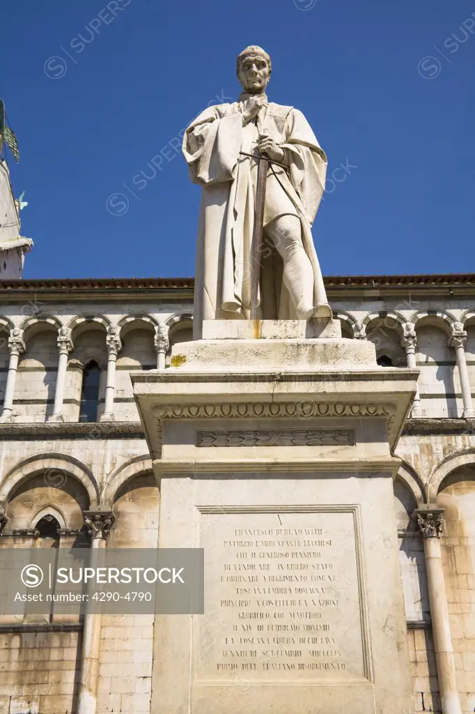 Francesco Burlamacchi statue outside San Michele in Foro Church, Piazza San Michele, Lucca, Tuscany, Italy
