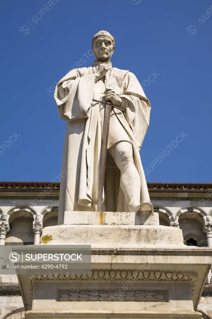 Francesco Burlamacchi statue outside San Michele in Foro Church, Piazza San Michele, Lucca, Tuscany, Italy