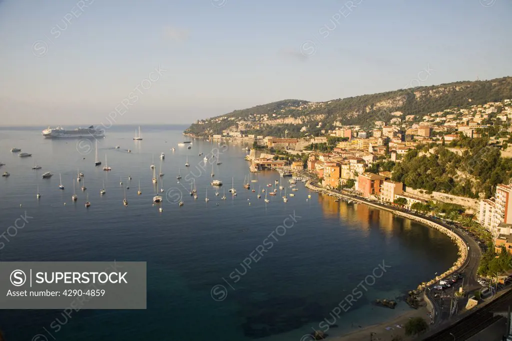 Villefranche-Sur-Mer harbour, town and coastline, Villefranche, French Riviera, France