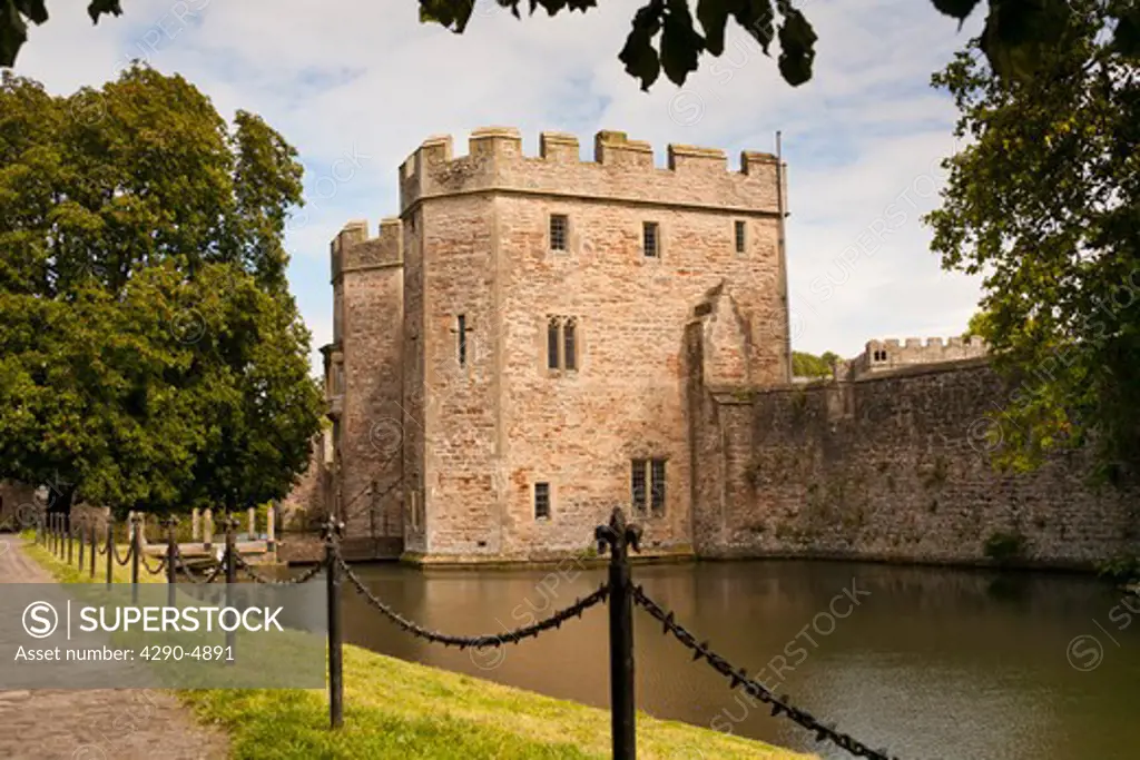 Bishops Palace and moat, Wells, Somerset, England