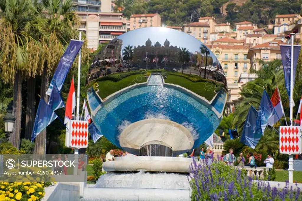 Reflection of Monte Carlo Casino in mirror above fountain, Place Du Casino, Monte Carlo, Monaco, France