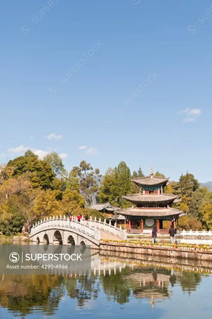 Deyue pavilion and Suocui bridge, Black Dragon Pool, Lijiang, Yunnan Province, China