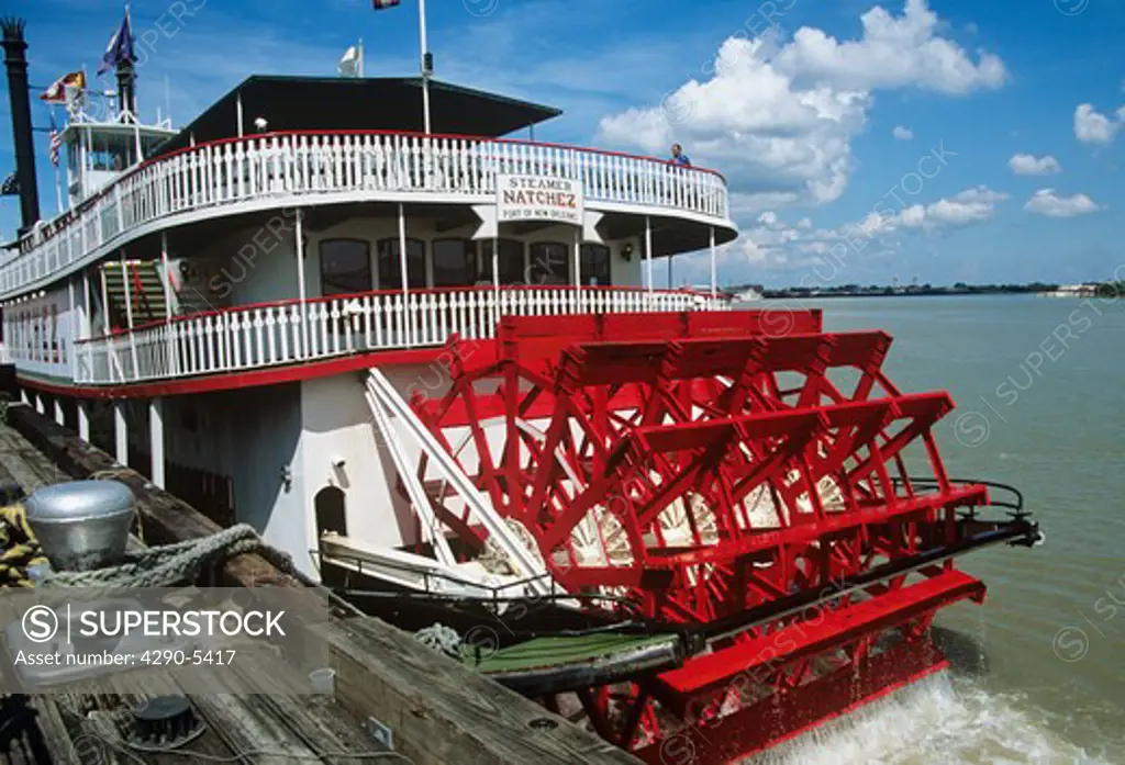 Natchez steamboat paddle steamer, Mississippi River, New Orleans, Louisiana, USA