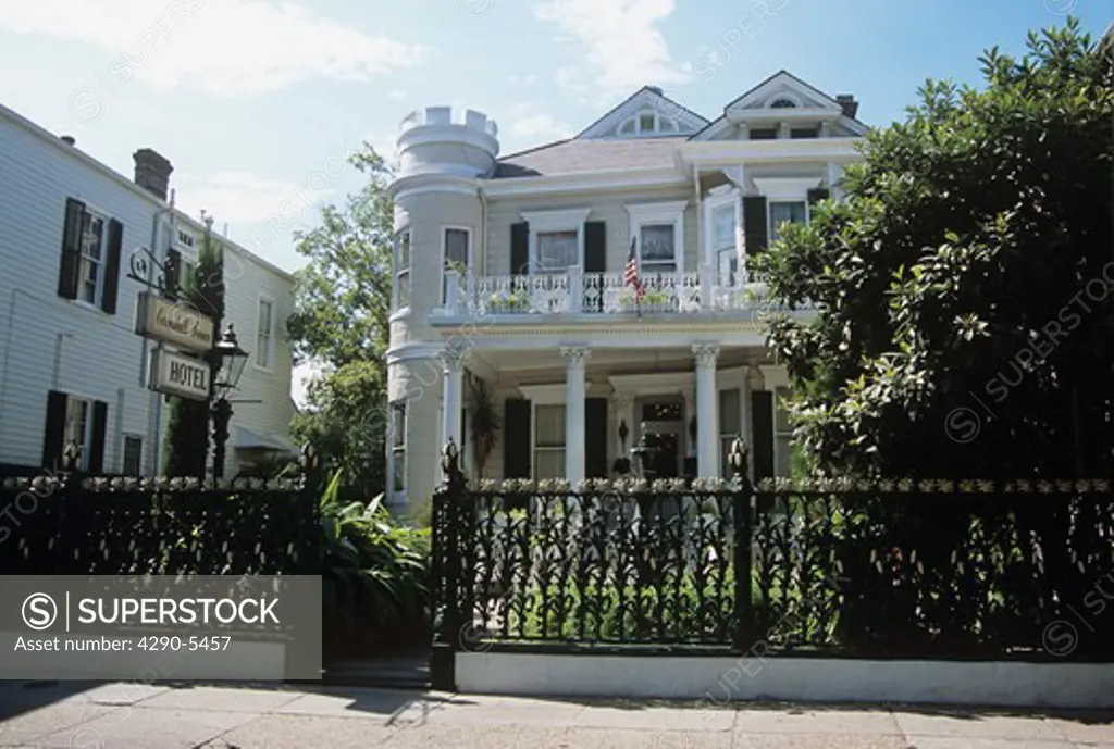 Cornstalk Fence Hotel, 915 Royal Street, French Quarter, New Orleans, Louisiana, USA
