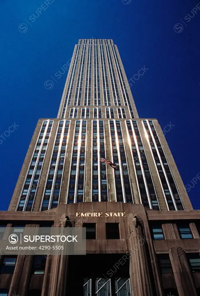 The Empire State Building, 5th Avenue and 34th Street, New York, USA