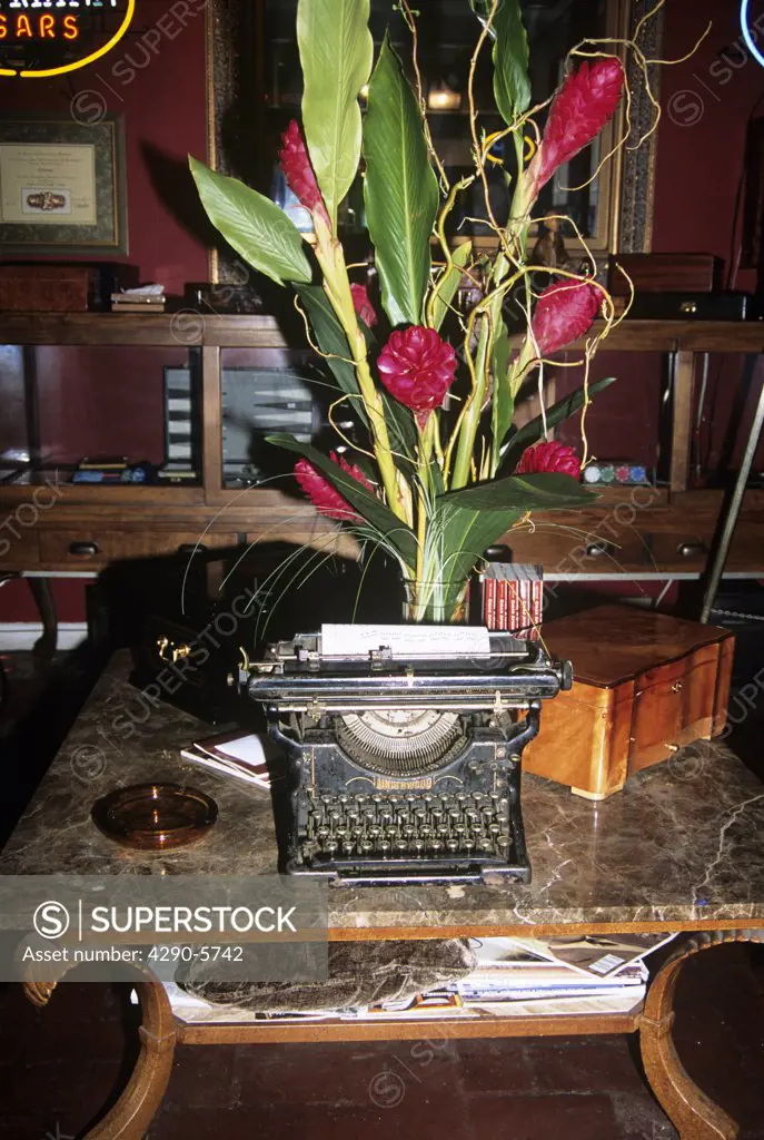 Antique typewriter on display in an antique shop, French Quarter, New Orleans, Louisiana, USA