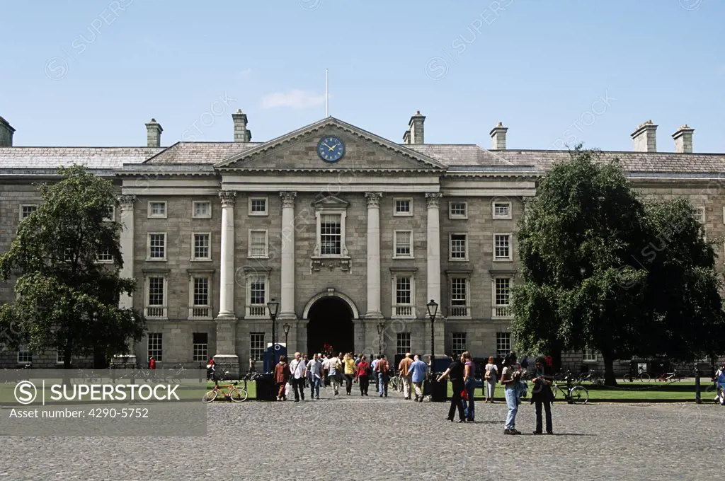Trinity College, and students walking on campus, College Green, Dublin, Southern Ireland