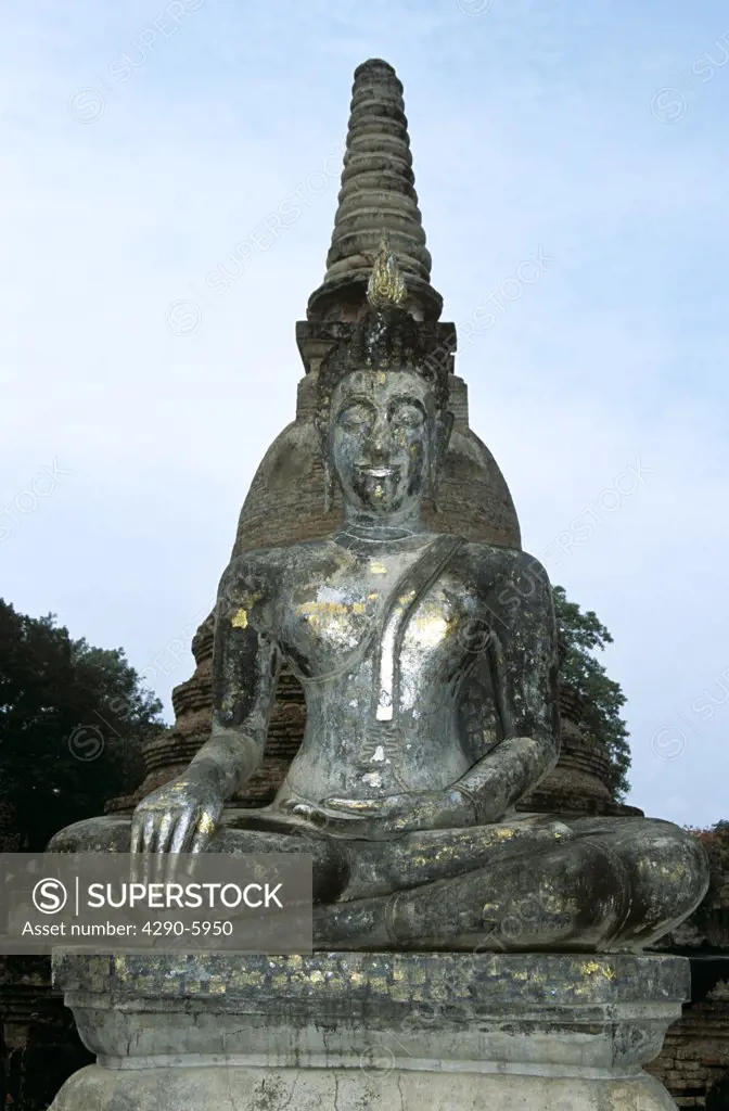 Buddha statue, Wat Mahathat, Sukhothai Historical Park, Sukhothai, Thailand
