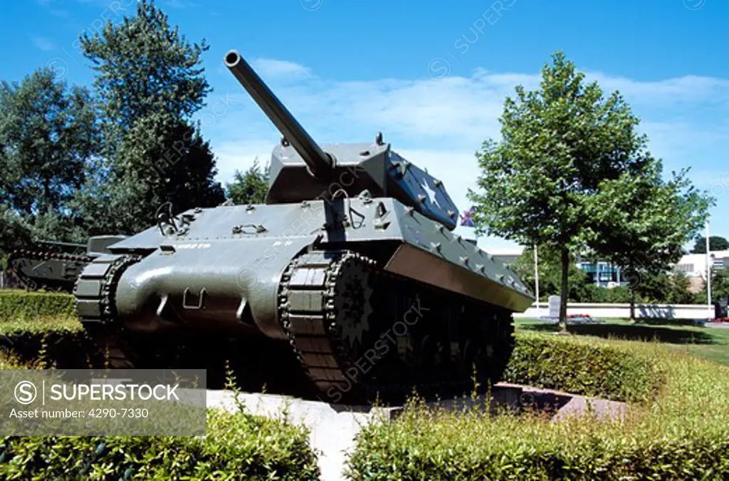 Musee Memorial 1944 Bataille de Normandie, Battle of Normandy Memorial Museum, 1944, Bayeux, Normandy, France. Destroyer M-10 tank
