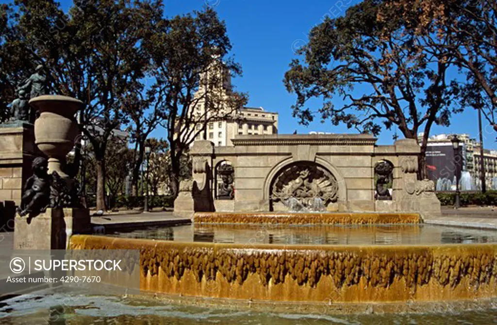 Fountain at the entrance to Placa de Catalunya, Barcelona, Spain