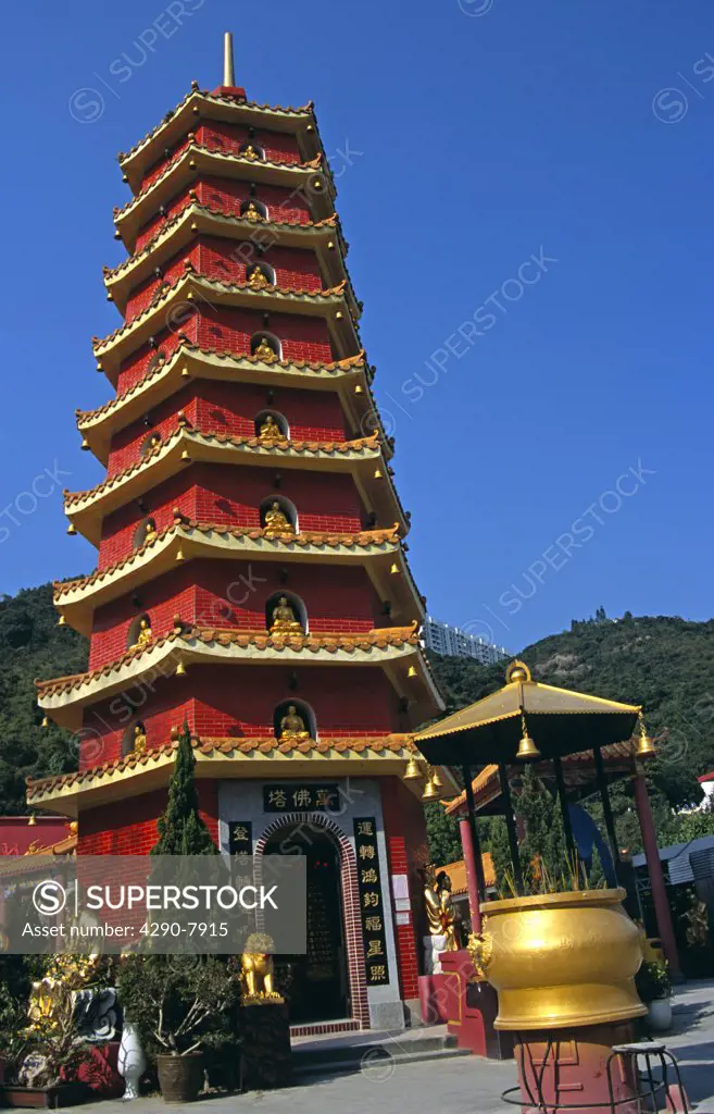Pagoda and incense pot, 10,000 Buddhas Monastery, Sha Tin, New Territories, Hong Kong, China