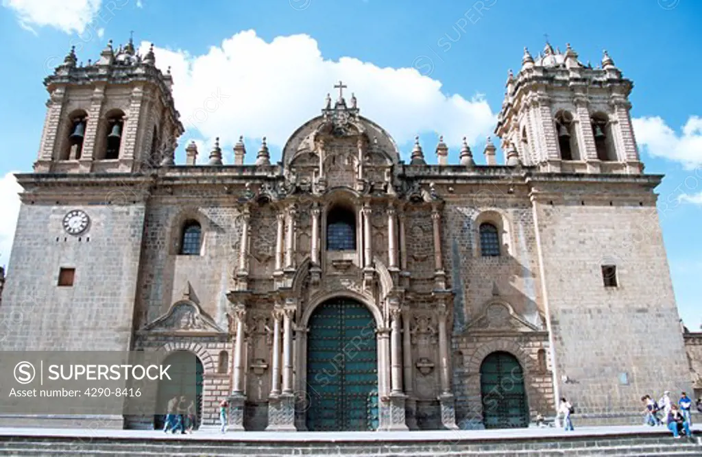 The Cathedral, part of three church complex including El Triunfo and Iglesia Jesus y Maria, Plaza de Armas, Cusco, Peru