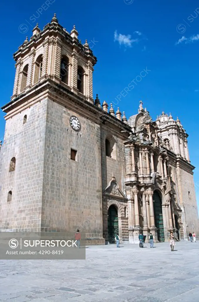 The Cathedral, part of three church complex including El Triunfo and Iglesia Jesus y Maria, Plaza de Armas, Cusco, Peru