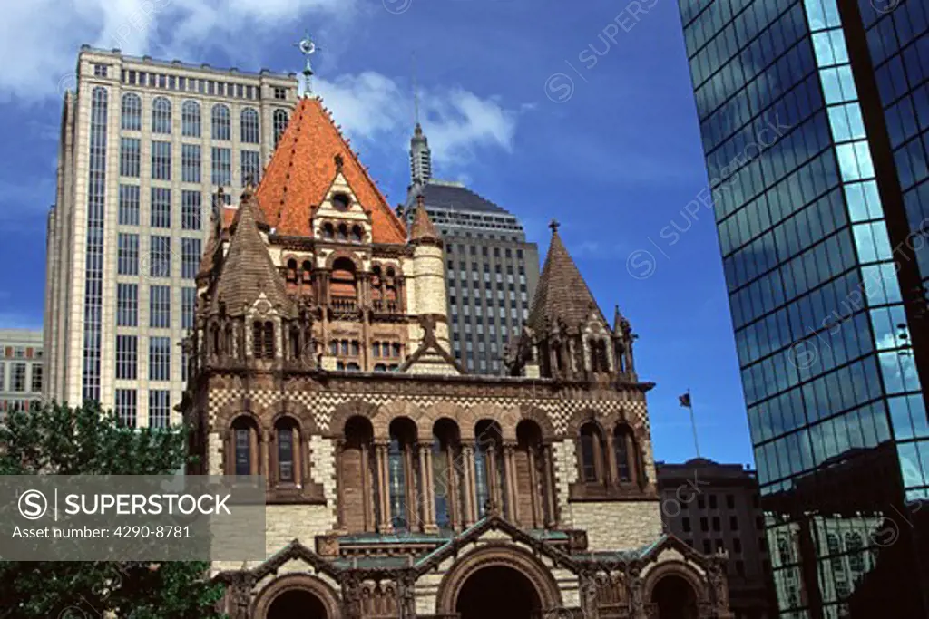 Trinity Church beside the Hancock Tower, Boston, Massachusetts, New England, USA