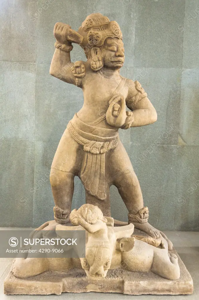 Vietnam, Danang, Danang Museum of Cham Sculpture, Stone statue of Dvarapala guarding gateway