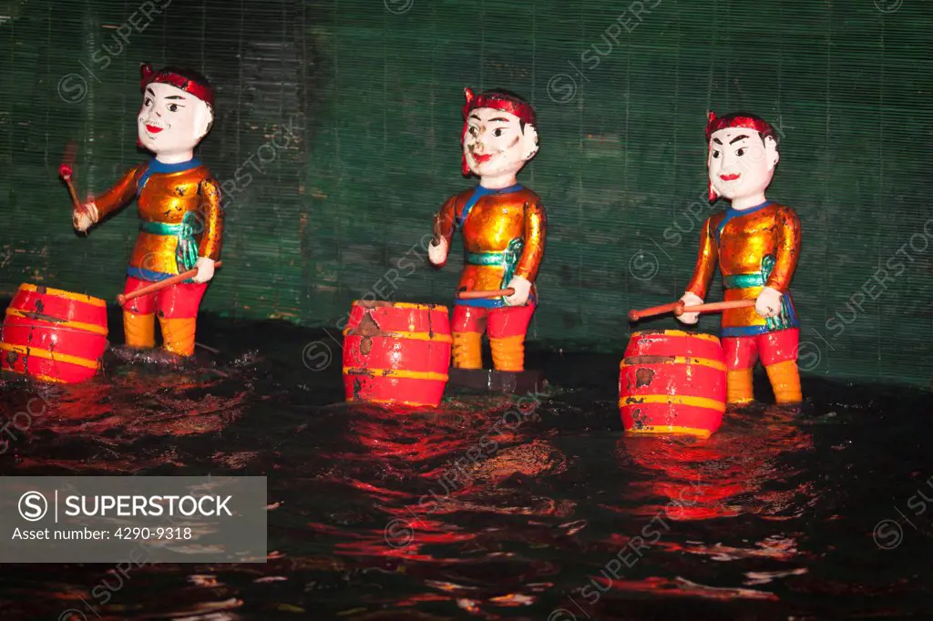 Vietnam, Hanoi, Thang Long Water Puppet Theatre, Water puppets, drummers drumming