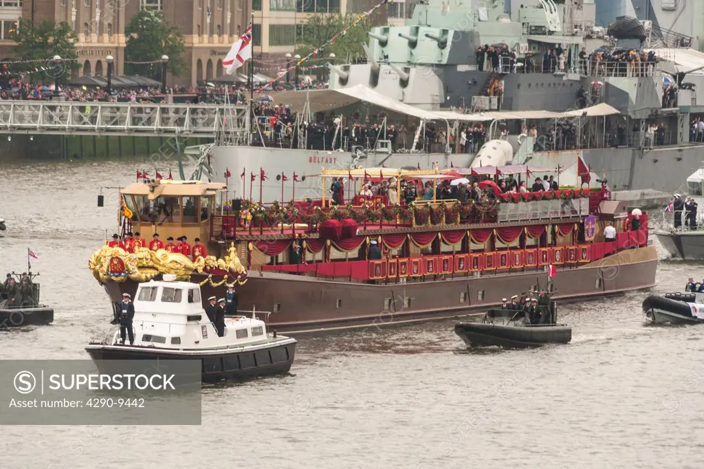 UK, England, London, Thames Diamond Jubilee Pageant, Spirit of Chartwell Royal Barge with Queen and Duke of Edinburgh aboard proceeds along River Thames