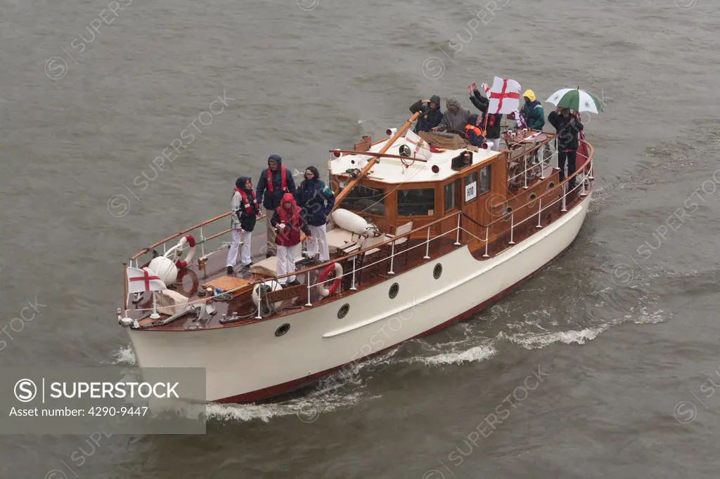 UK, England, London, Mimosa, Dunkirk little ship proceeds along River Thames, as part of Queen's Thames Diamond Jubilee Pageant