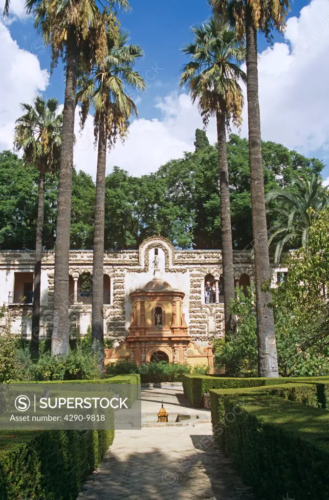 View along path to Grotesque Gallery, Palace Gardens, Palacio Mudejar, Reales Alcazares, Seville, Spain