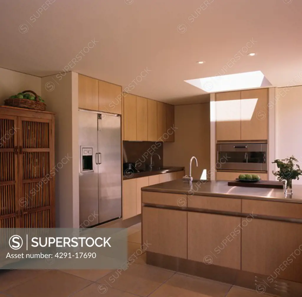 Large modern neutral kitchen