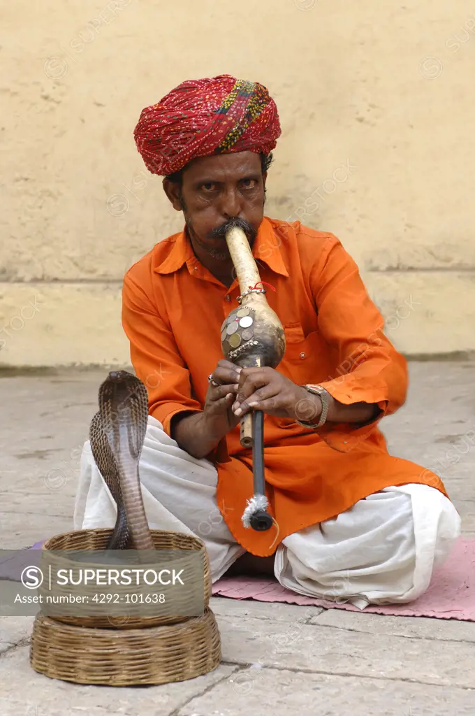 India, Jaipur, snake charmer