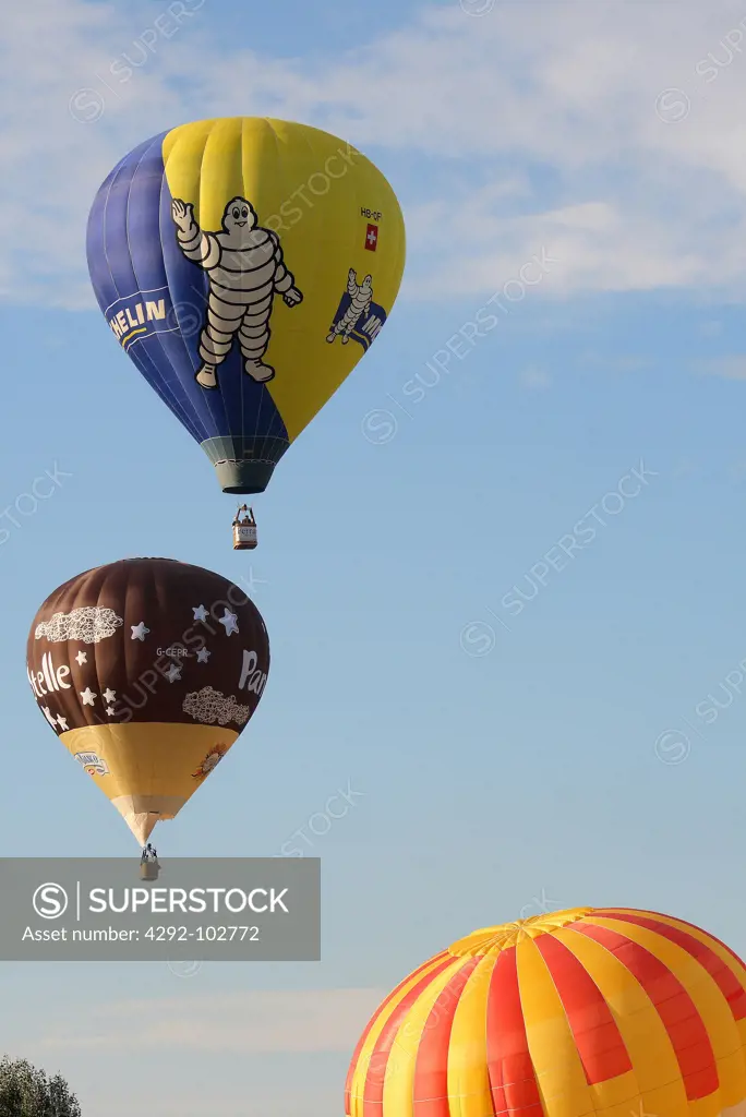 Italy, Emilia Romagna, Ferrara, Hot-air balloon festival.