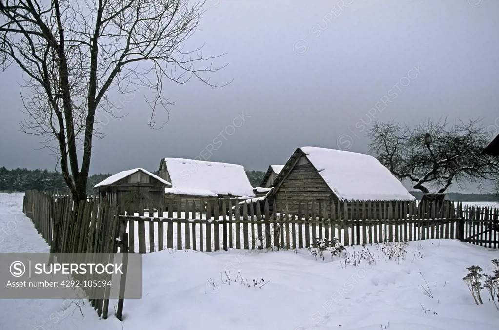 Lithuania,winter,Angleniki,(near Trakai), old house.