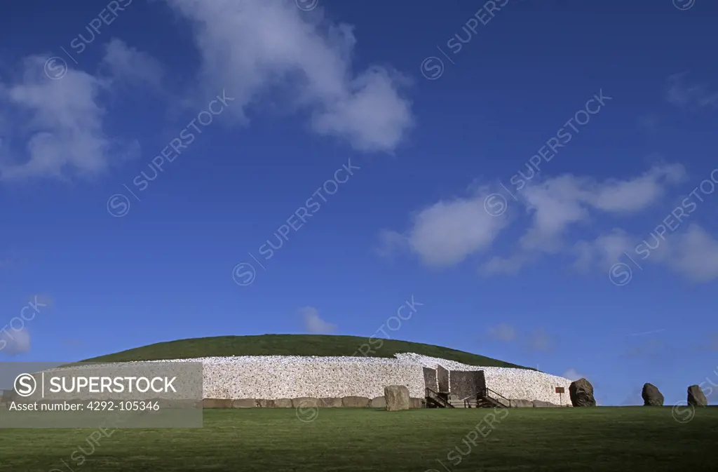 Ireland,Boyne Valley,Newgrange, Tumulus, archeological site