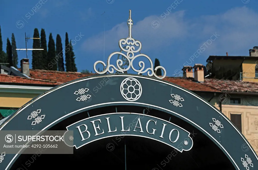 Italy, Lombardy, Lake Como, Bellagio town pier sign