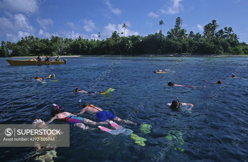 Polynesia, French Polynesia, Raiatea,people snorkeling