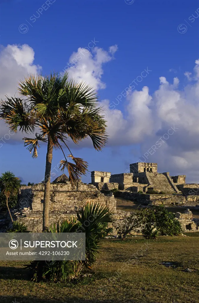 Mexico, Quintana Roo, Tulum, Mayan ruin of El Castillo