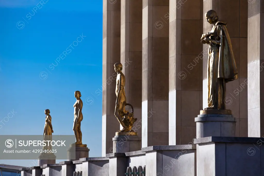 France, Paris, Golden statues at the Palais de Chaillot