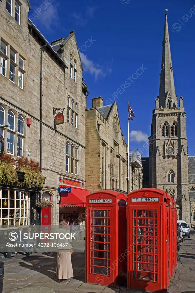 United Kingdom, England, Ambleside, Market Cross, typical buildings