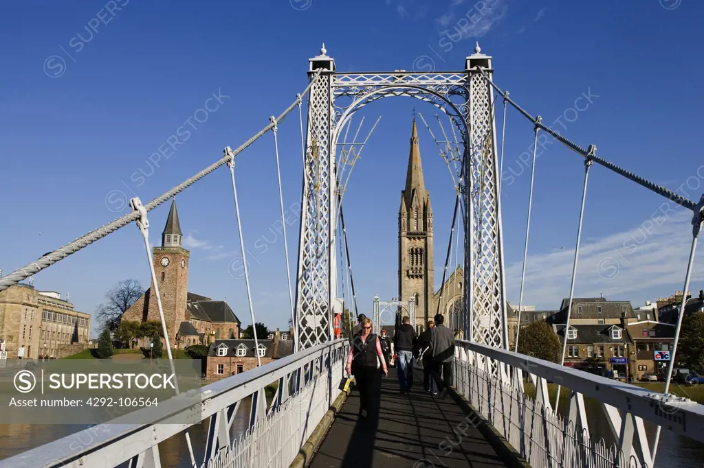 UK, Scotland, Highland, Inverness, bridge on Ness River, Free North Church and Old High St Stephen's church
