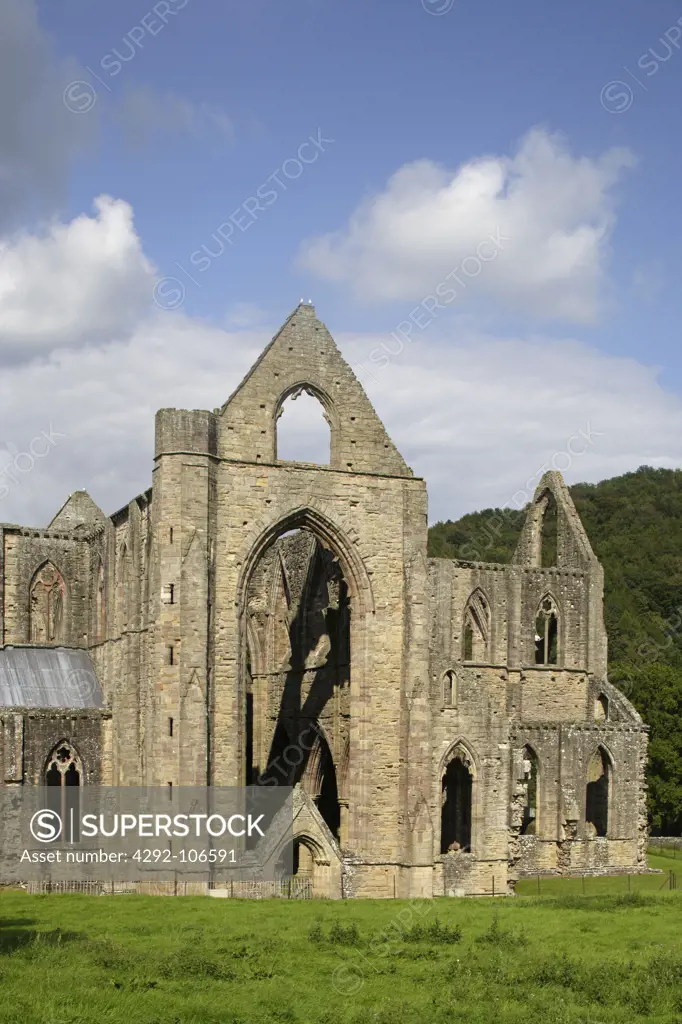 Uk, Wales, Monmouthshire, Tintern Abbey, Cistercian Abbey, the first in Wales, founded in 1131