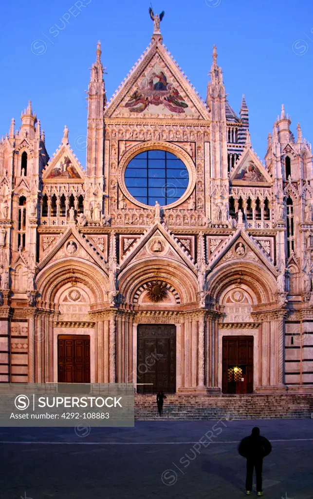 Italy, Tuscany, Siena, detail of the cathedral facade