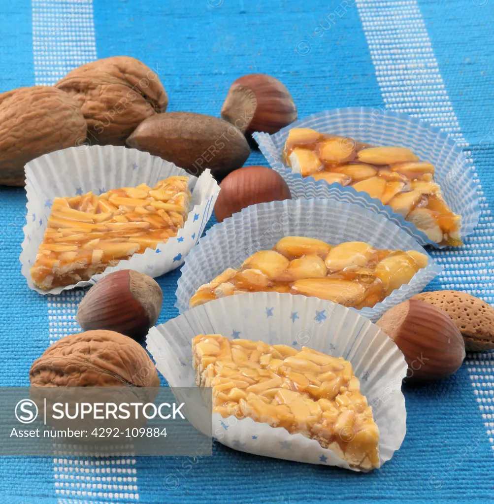 Variation of caramelised bars of almonds, nuts, walnuts