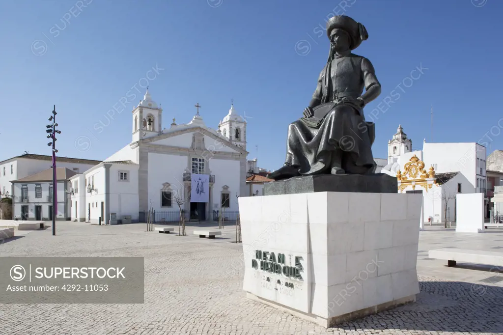 Europe, Portugal, Algarve, Lagos, Praca Infante Dom Henrique, the Navigator Statue